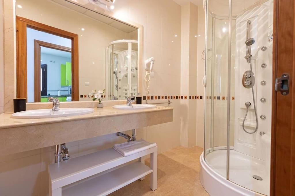Jdcbi - Peaceful Lovely Apartment In City Center Sevilla Bagian luar foto