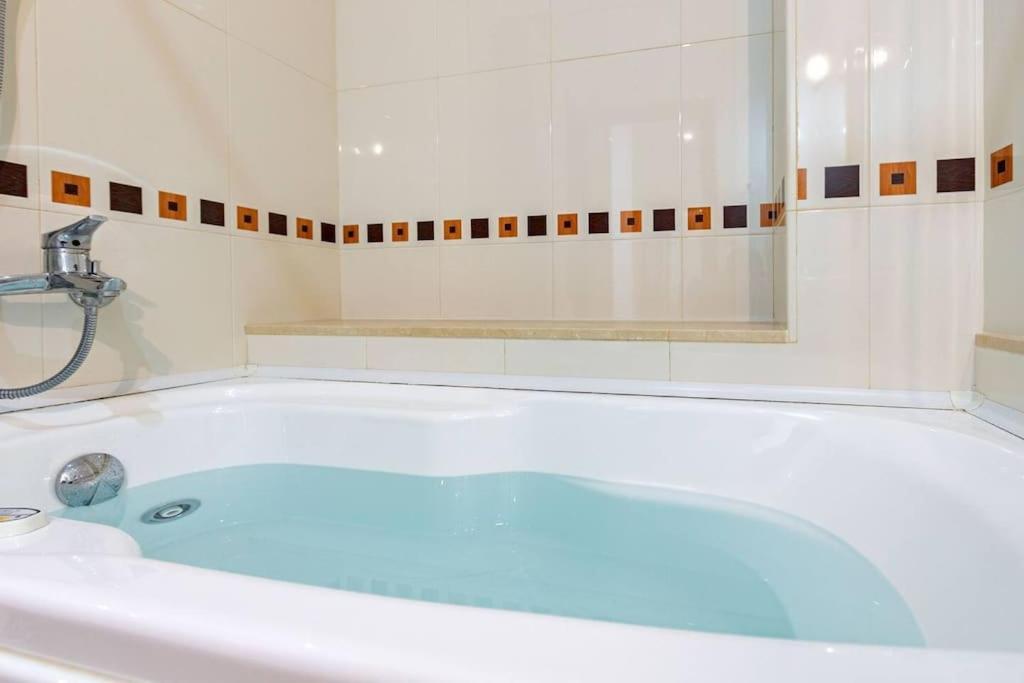 Jdcbi - Peaceful Lovely Apartment In City Center Sevilla Bagian luar foto